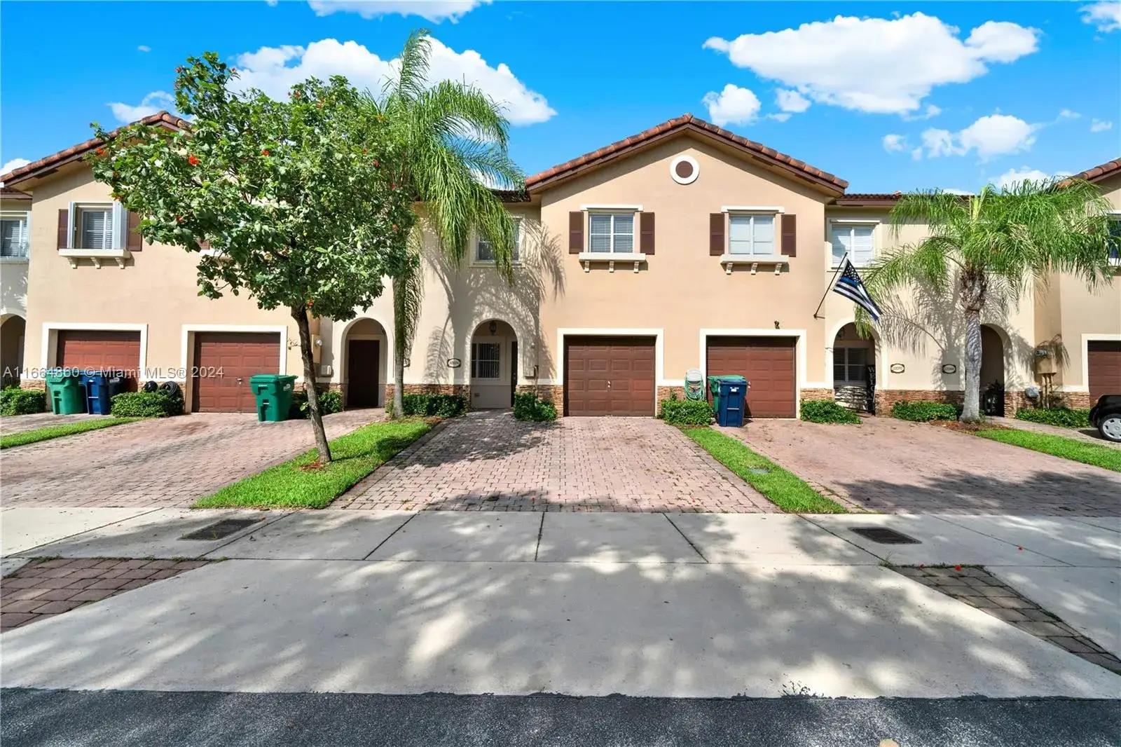 3 bedroom 2 bath Residential Lease for rent at 22074 SW 89th Ct, Cutler Bay FL 33190