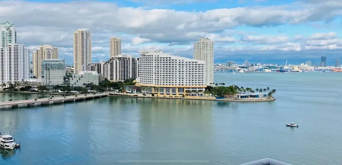2 bedroom 2 bath Residential Lease for rent at 1155 Brickell Bay Dr # 1708, Miami FL 33131