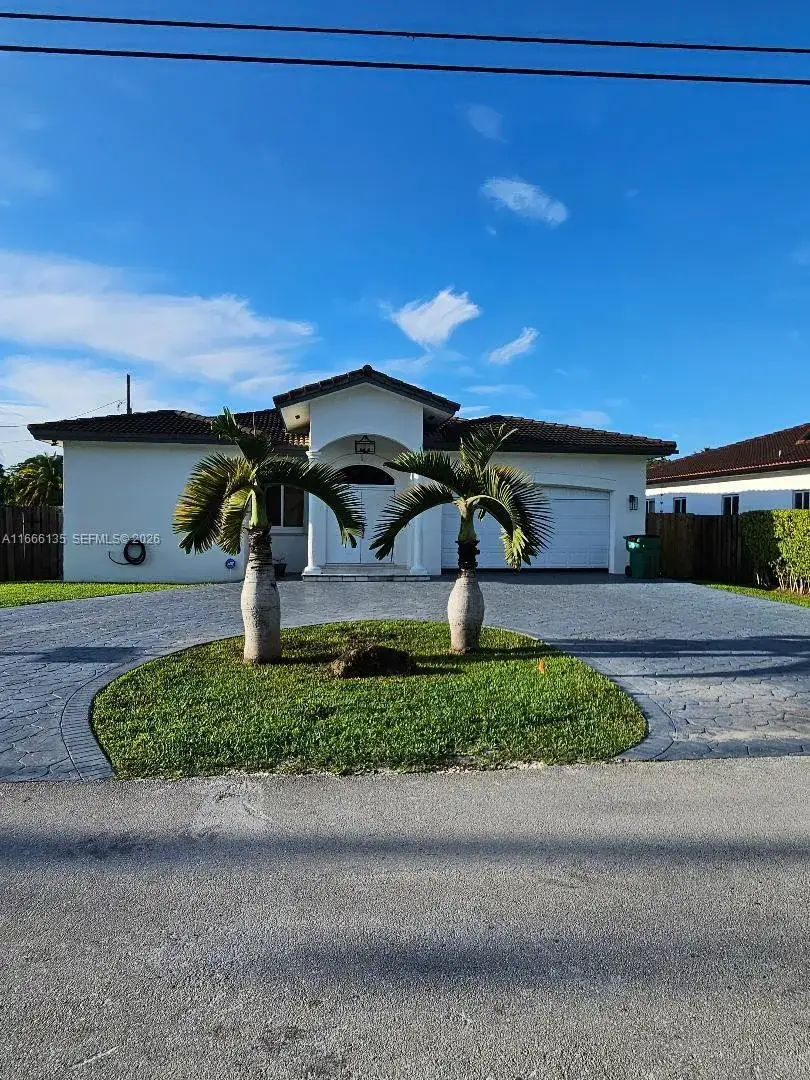 4 bedroom 3 bath Residential for sale at 9000 SW 157th St, Palmetto Bay FL 33157