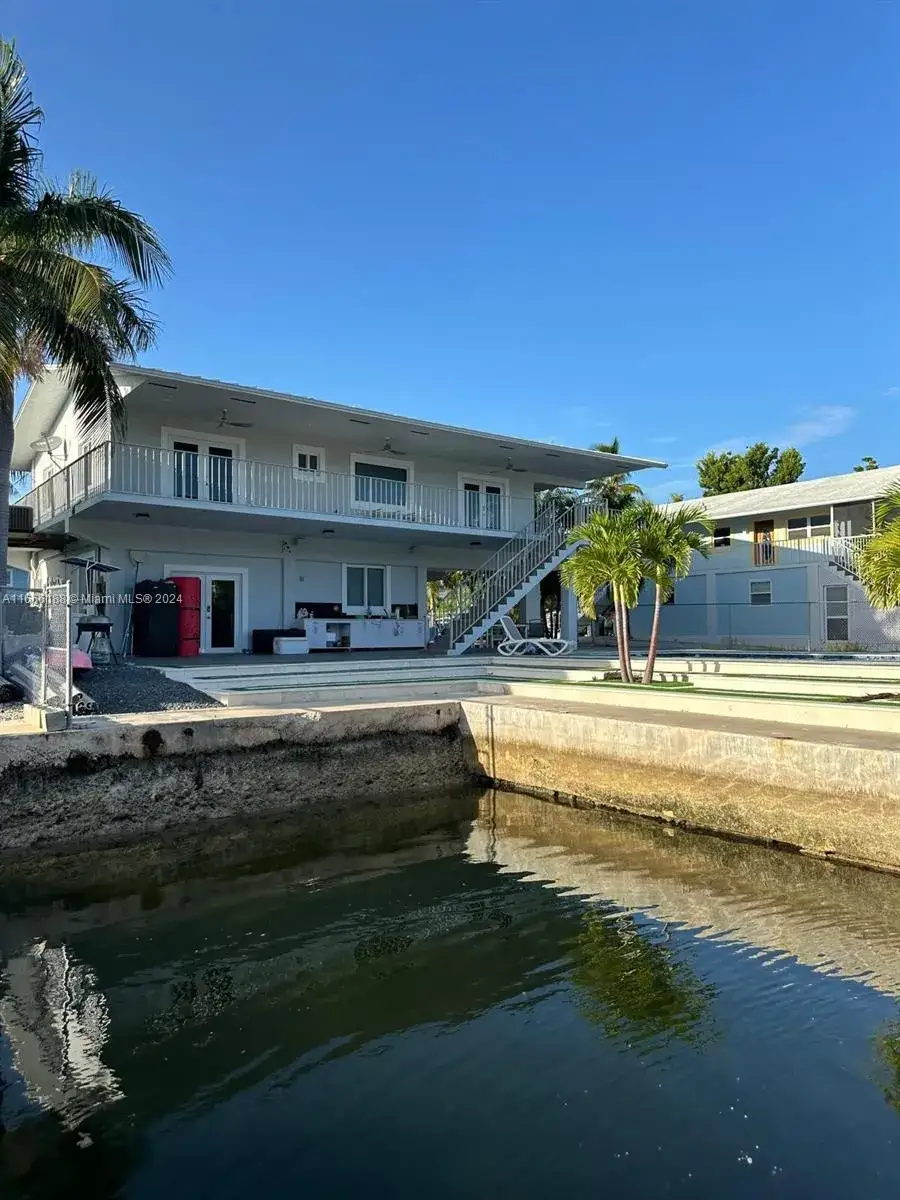 3 bedroom 3 bath Residential Lease for rent at 169 Corrine Pl, Key Largo FL 33037