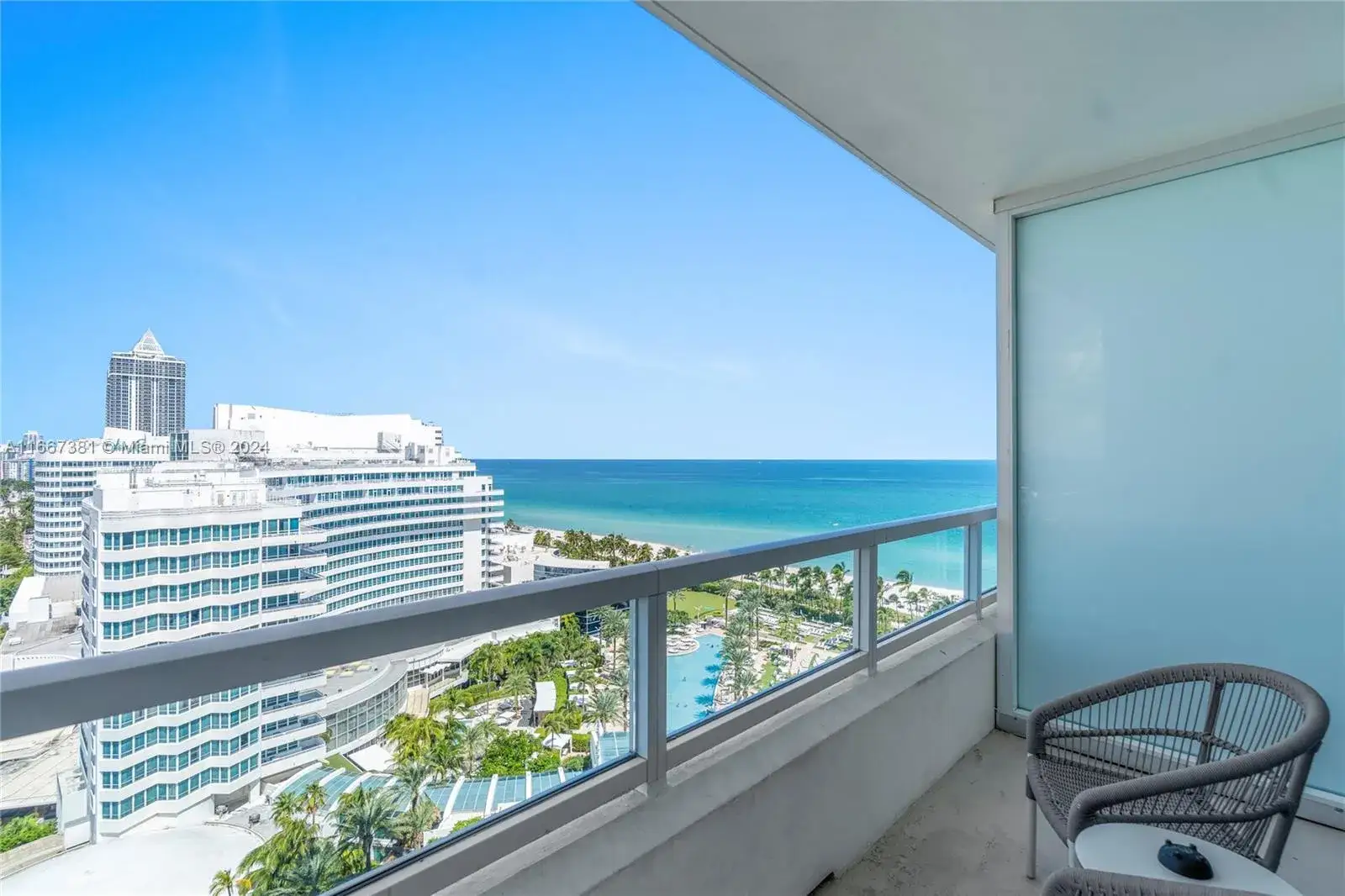 1 bath Residential for sale at 4401 Collins Ave # 1709, Miami Beach FL 33140