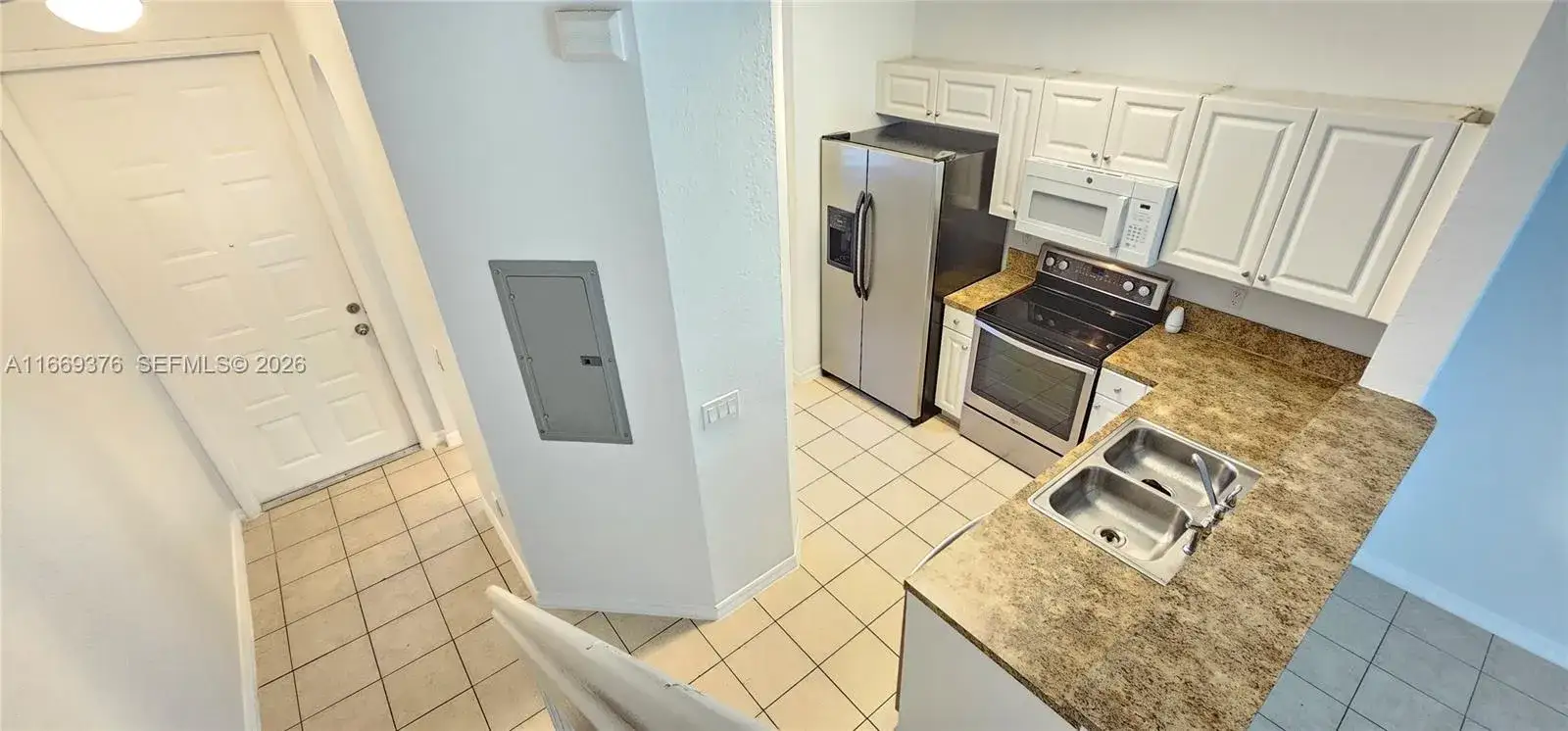 2 bedroom 2 bath Residential for sale at 1935 Gardenia Ct # 1935, Riviera Beach FL 33404