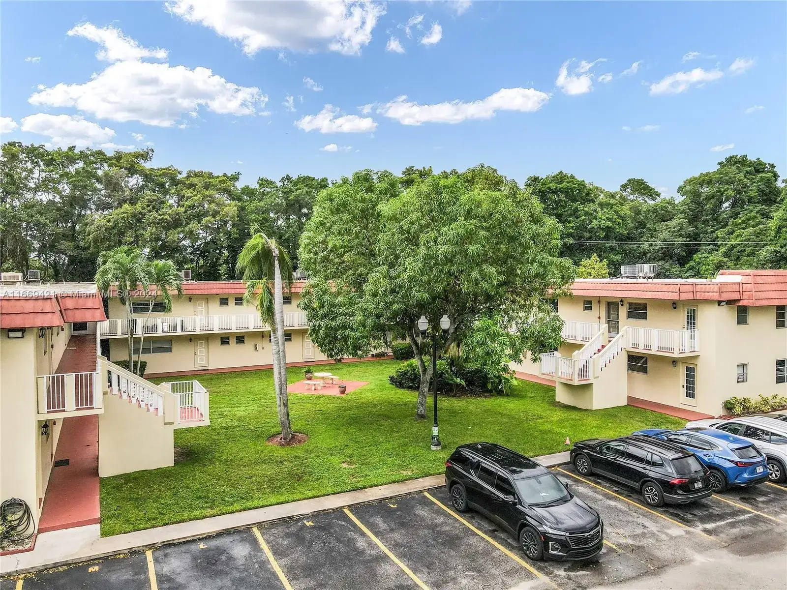 1 bedroom 1 bath Residential Lease for rent at 14901 SW 4th St # 13A, Pembroke Pines FL 33027