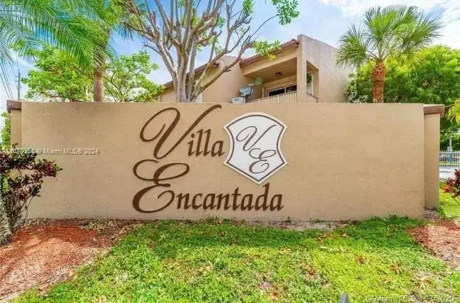 3 bedroom 2 bath Residential Lease for rent at 15701 SW 137th Ave # 104, Miami FL 33177