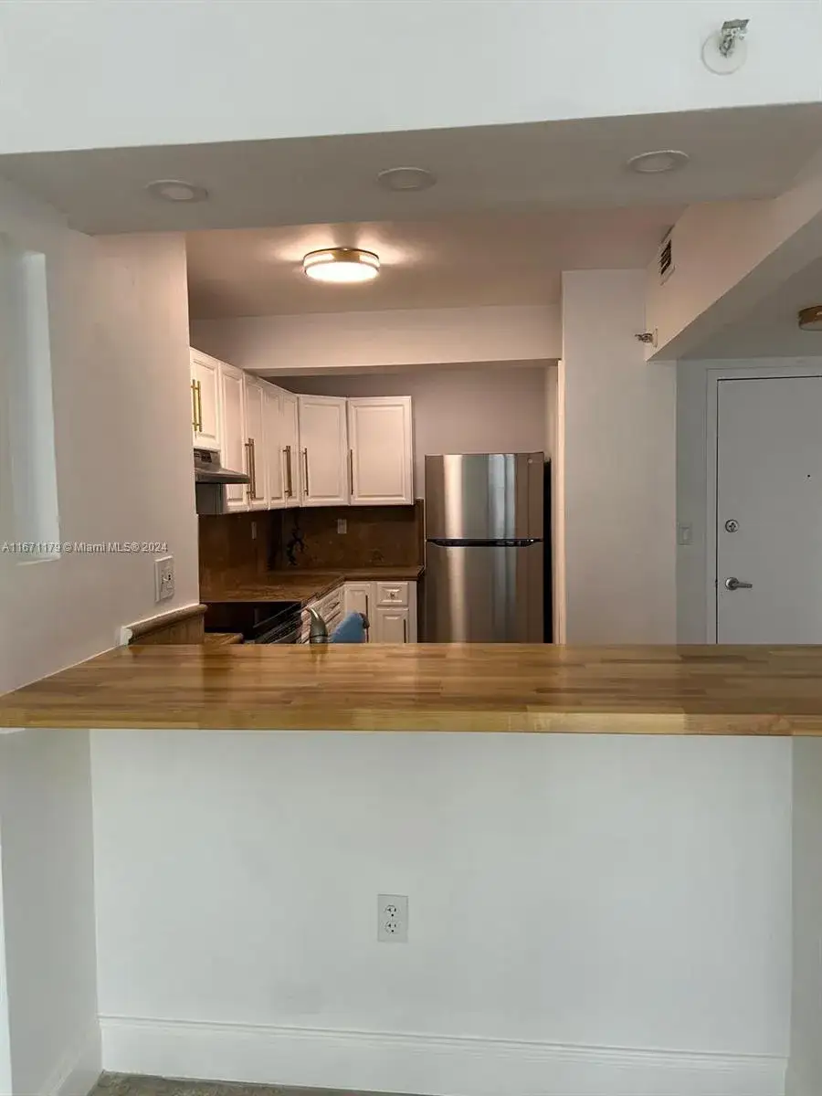 1 bedroom 1 bath Residential for sale at 800 N Miami Ave # 501, Miami FL 33136