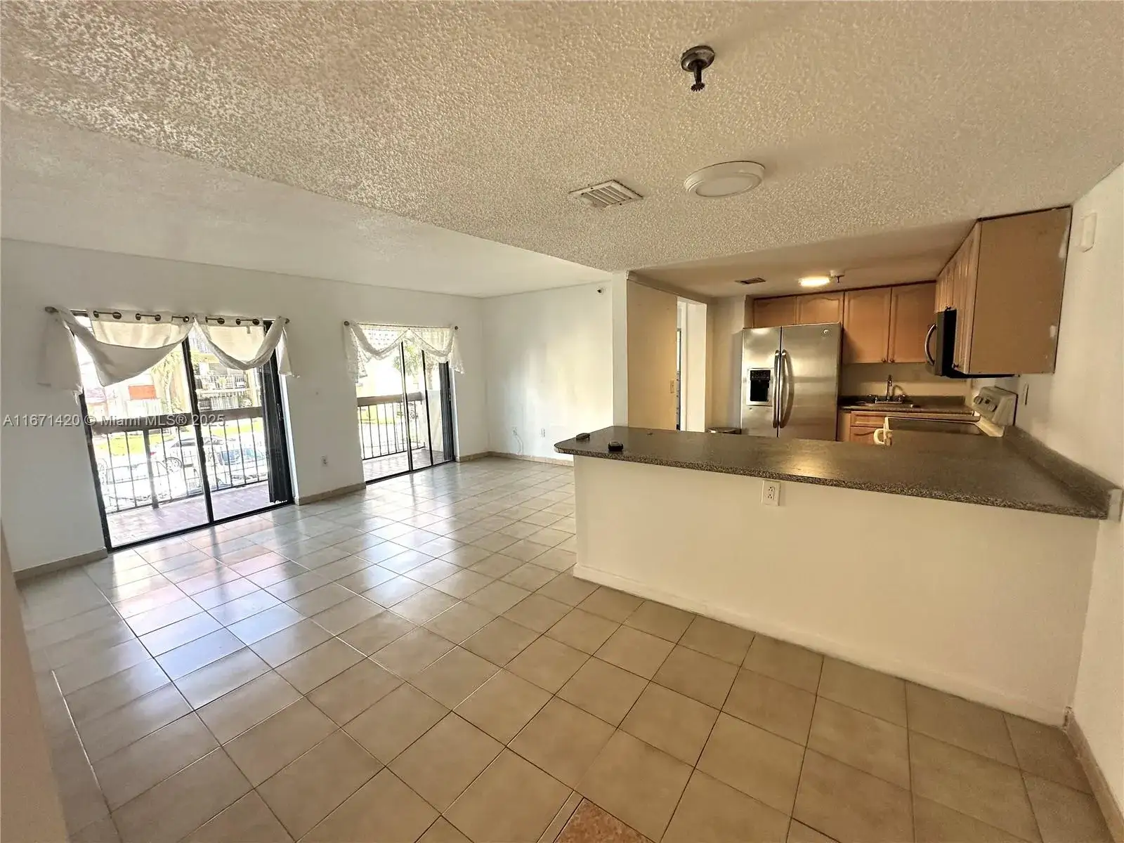 2 bedroom 2 bath Residential Lease for rent at 5249 NW 7th St # 117, Miami FL 33126