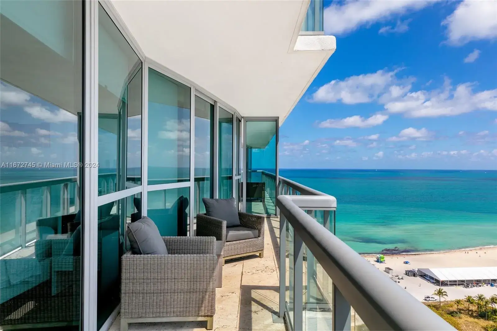 2 bedroom 2 bath Residential Lease for rent at 101 20th St # 2706, Miami Beach FL 33139