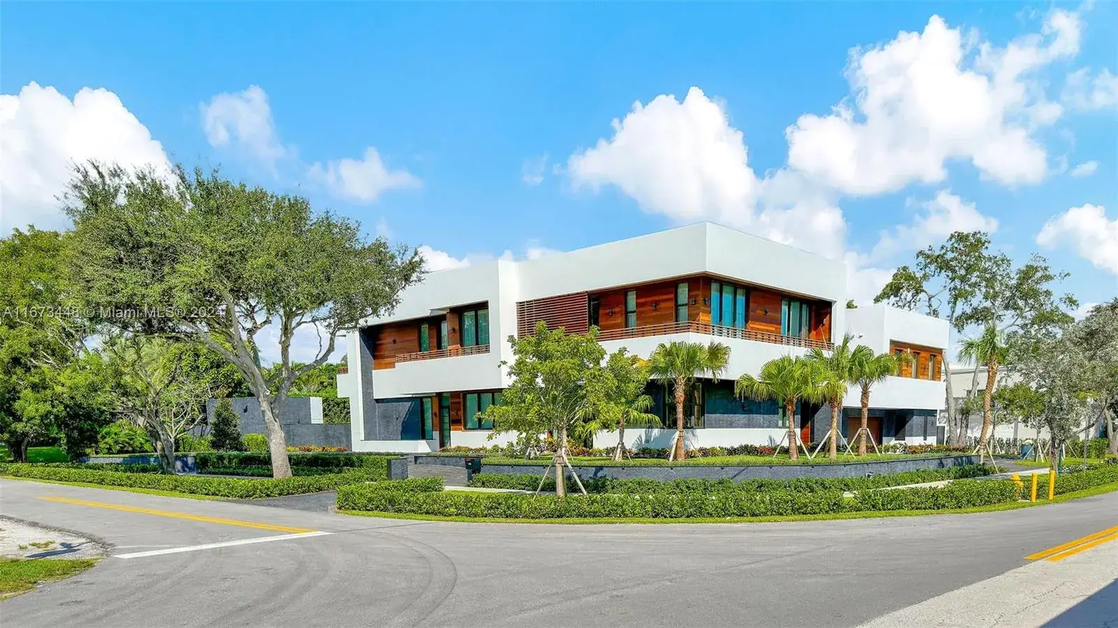 6 bedroom 6 bath Residential for sale at 9860 NE 5th Avenue Rd, Miami Shores FL 33138