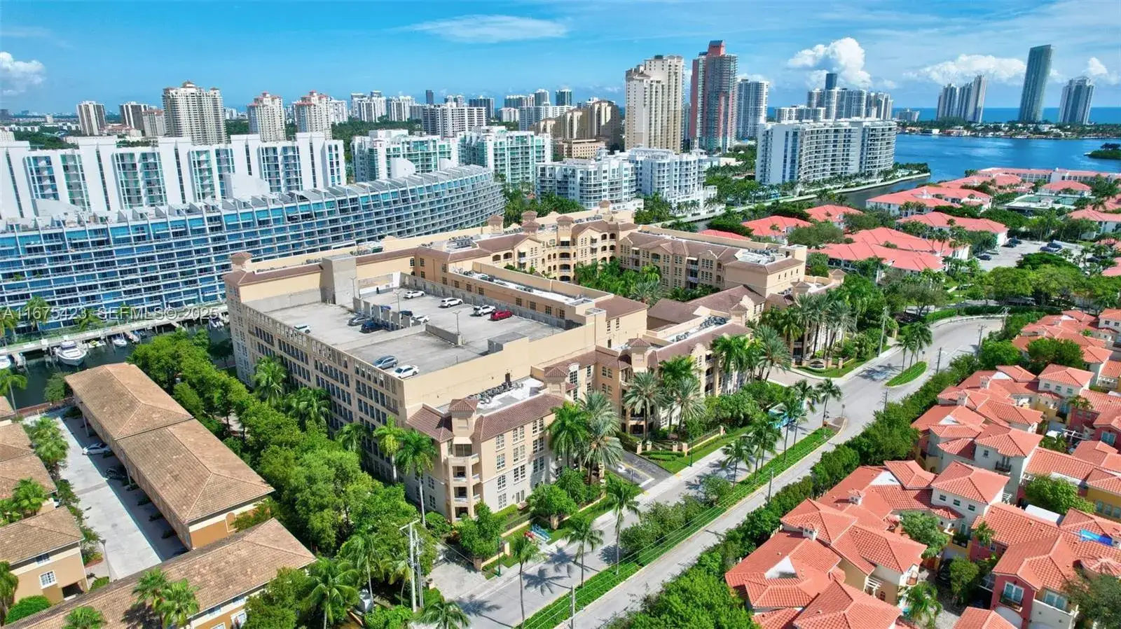 2 bedroom 2 bath Residential for sale at 3001 NE 185th St # 114, Aventura FL 33180