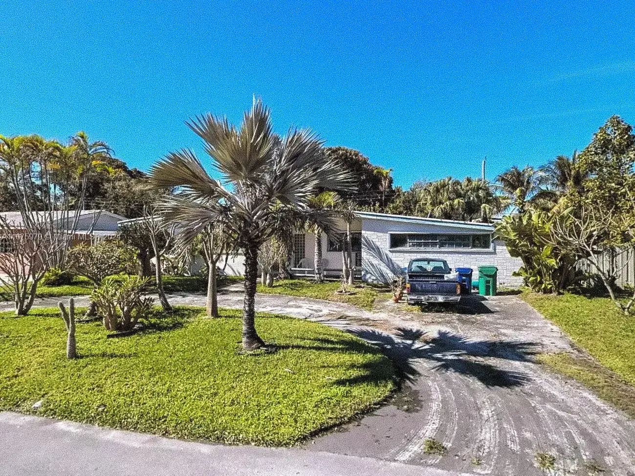 4 bedroom 3 bath Residential for sale at 15020 NE 7th Ave, Miami FL 33161