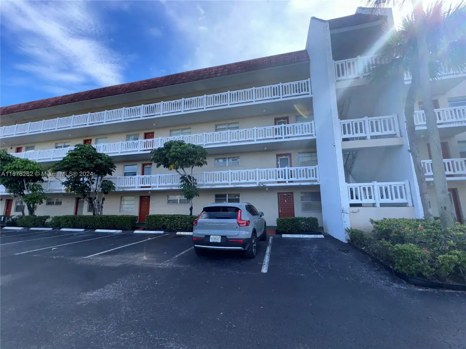 2 bedroom 2 bath Residential for sale at 3776 Inverrary Blvd # 207R, Lauderhill FL 33319