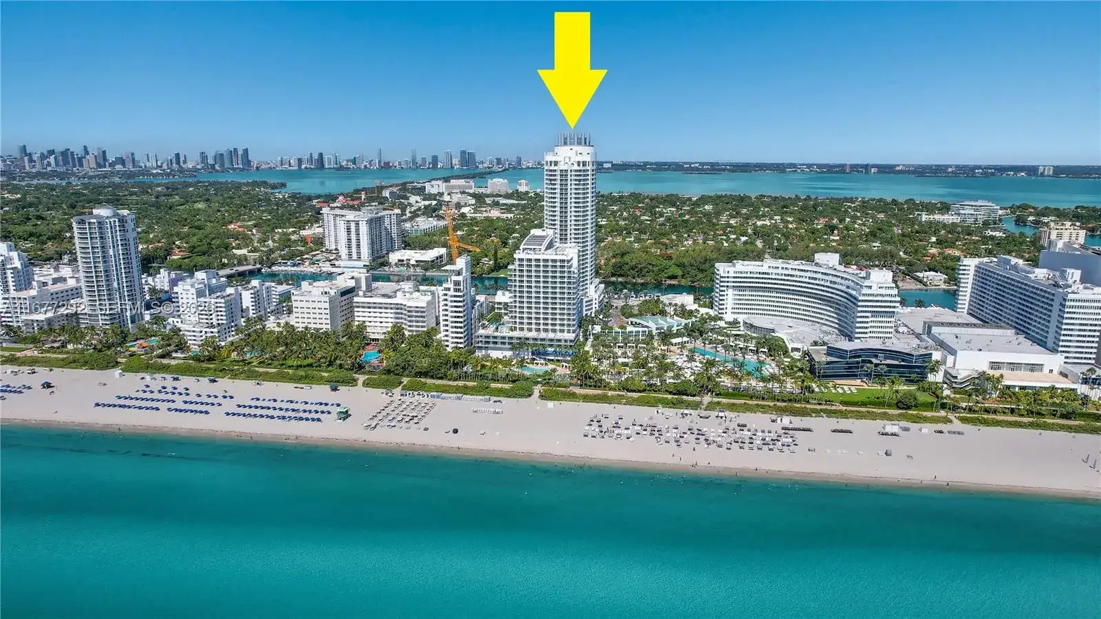 1 bedroom 1 bath Residential for sale at 4401 Collins Ave # 915, Miami Beach FL 33140