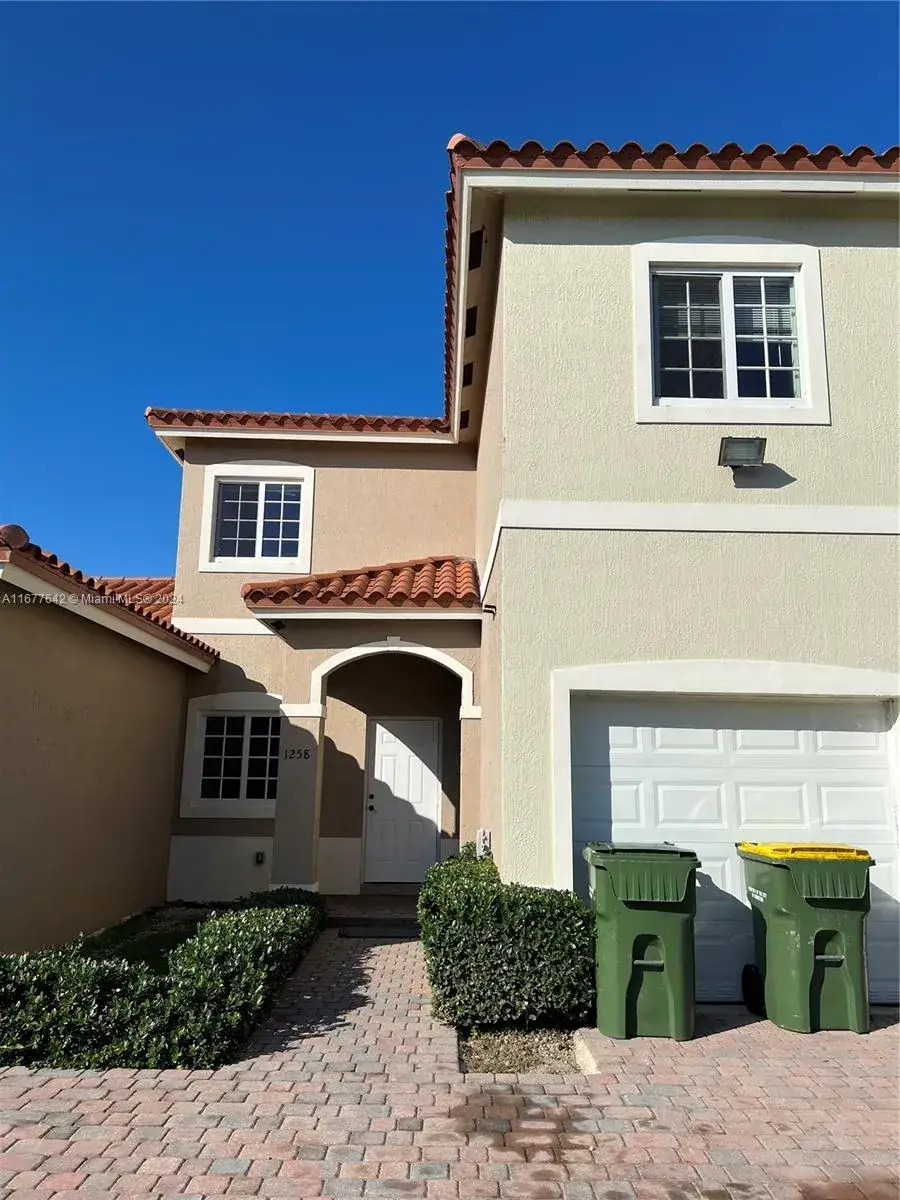 3 bedroom 2 bath Residential Lease for rent at 1258 NE 5th St # 1234, Homestead FL 33033