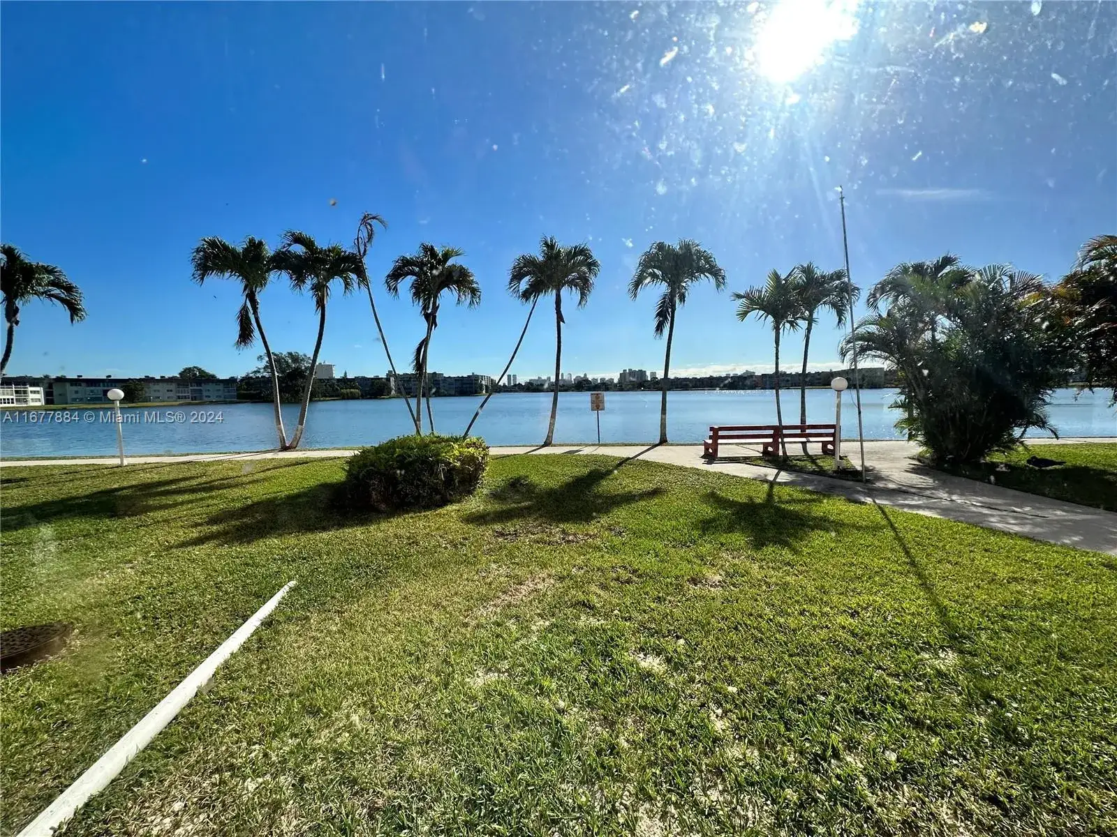 1 bedroom 1 bath Residential for sale at 18707 NE 14th Ave # 534, Miami FL 33179