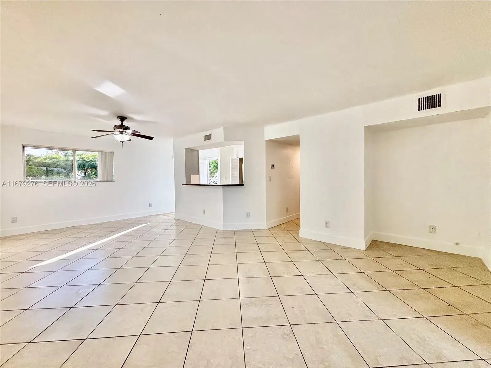 1 bedroom 1 bath Residential for sale at 3405 NW 44th St # 104, Oakland Park FL 33309