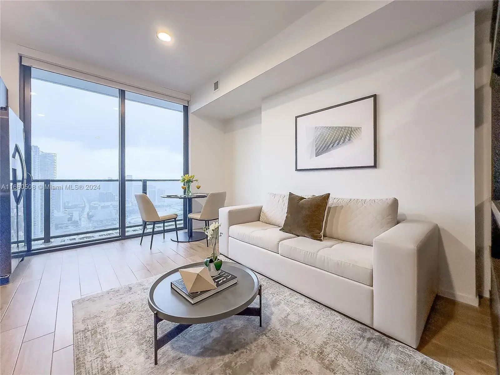 1 bath Residential for sale at 398 NE 5th St # 4107, Miami FL 33132