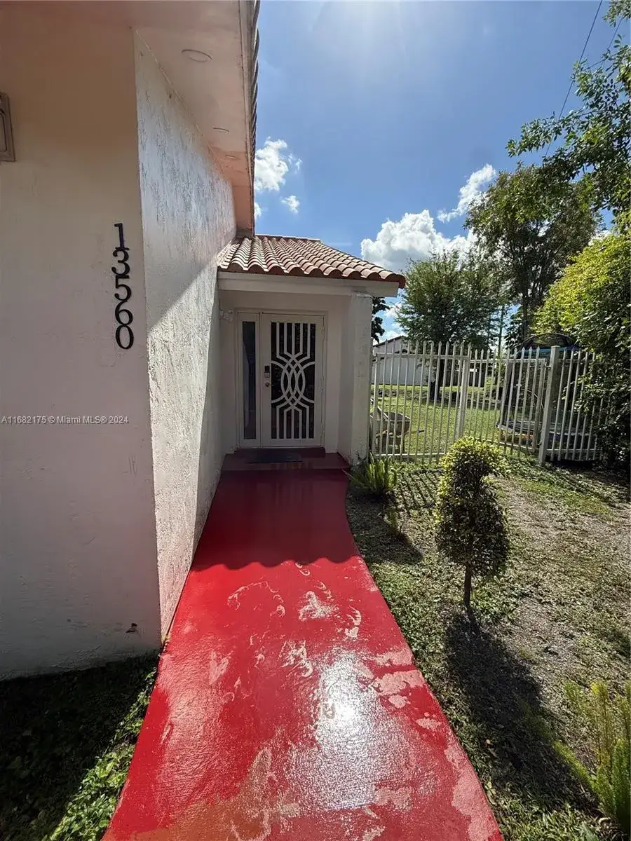 3 bedroom 2 bath Residential Lease for rent at 13560 SW 59th Ln # 13560, Miami FL 33183