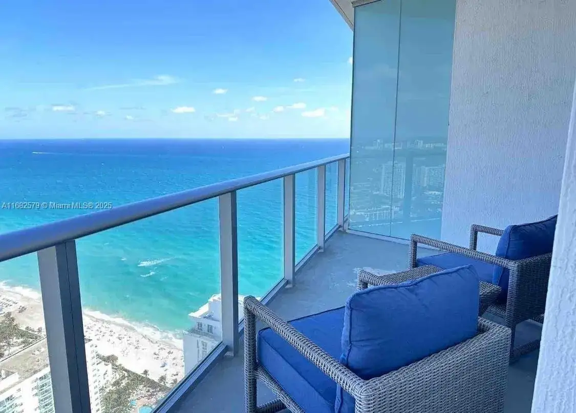 1 bedroom 1 bath Residential for sale at 4111 S Ocean Dr # 2712, Hollywood FL 33019