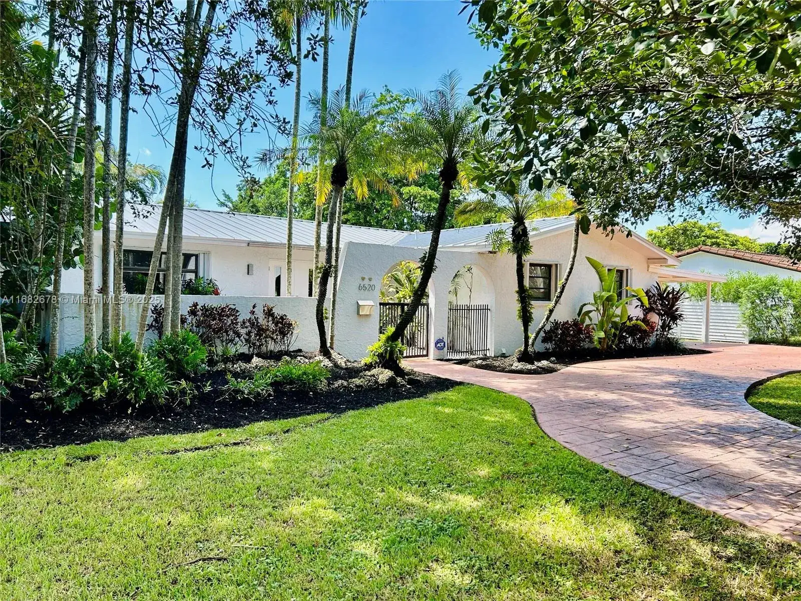 4 bedroom 2 bath Residential Lease for rent at 6520 SW 48th St, South Miami FL 33155