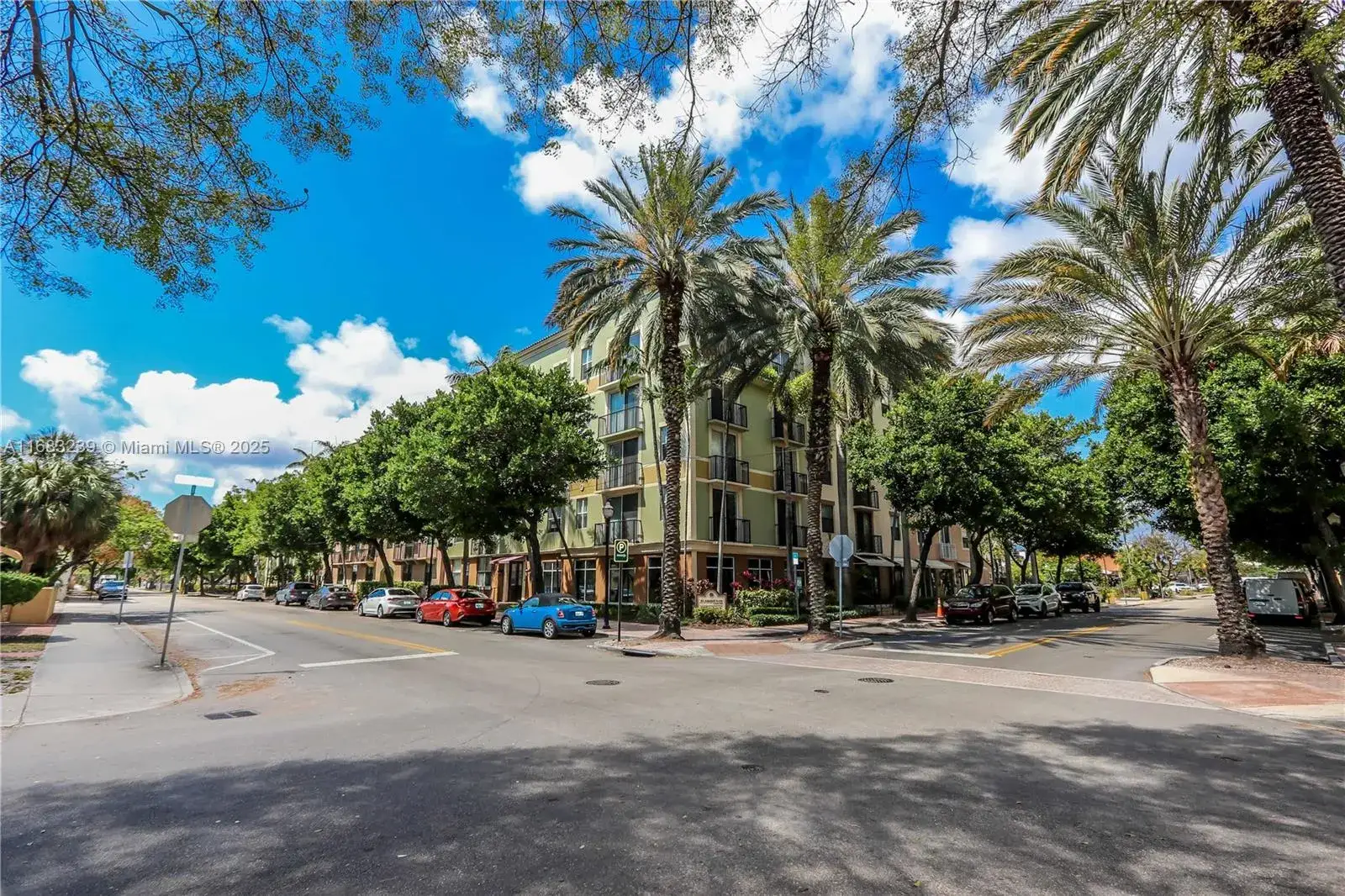 2 bedroom 2 bath Residential for sale at 1900 Van Buren St # 209B, Hollywood FL 33020