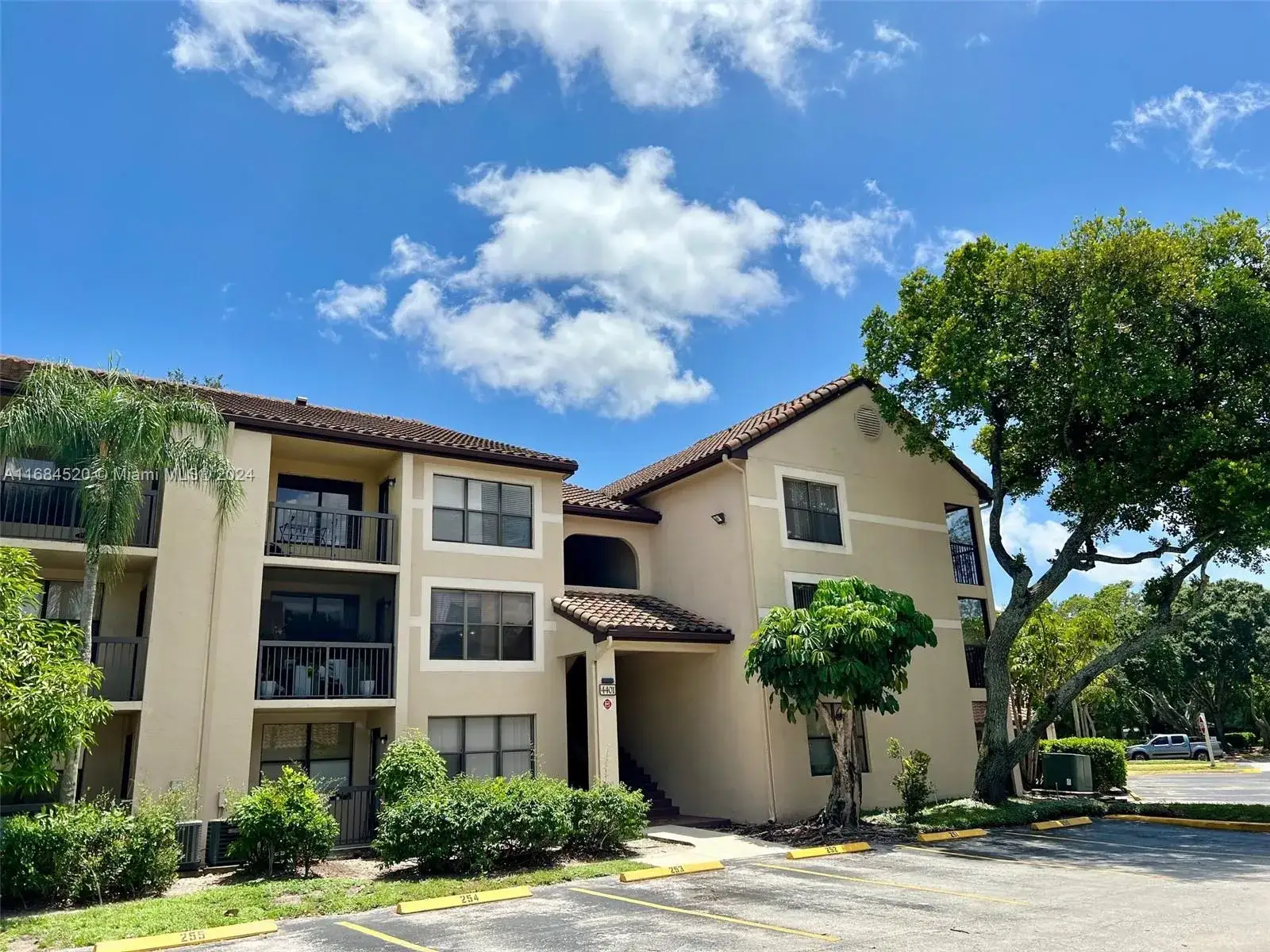 2 bedroom 2 bath Residential for sale at 4401 W Mcnab Rd # 11, Pompano Beach FL 33069