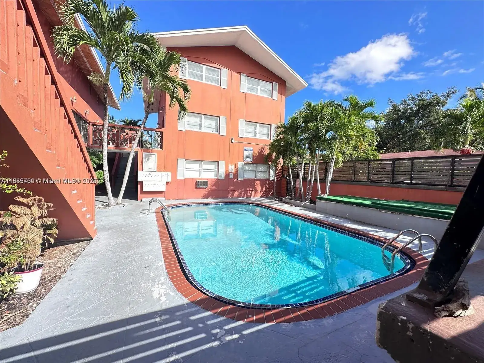 1 bedroom 1 bath Residential for sale at 421 NE 68th St # 8, Miami FL 33138