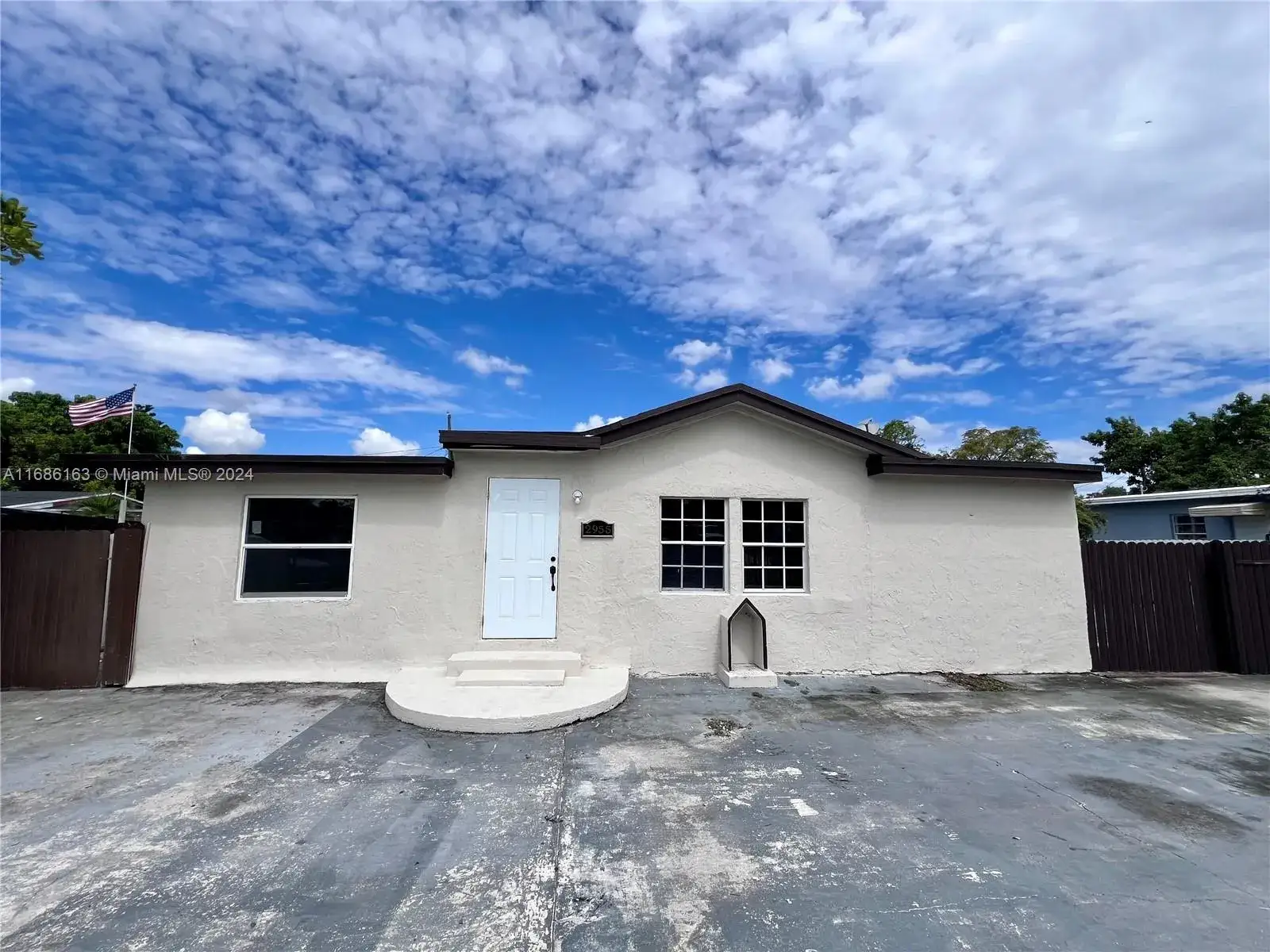 3 bedroom 2 bath Residential for sale at 2955 NW 88th St, Miami FL 33147