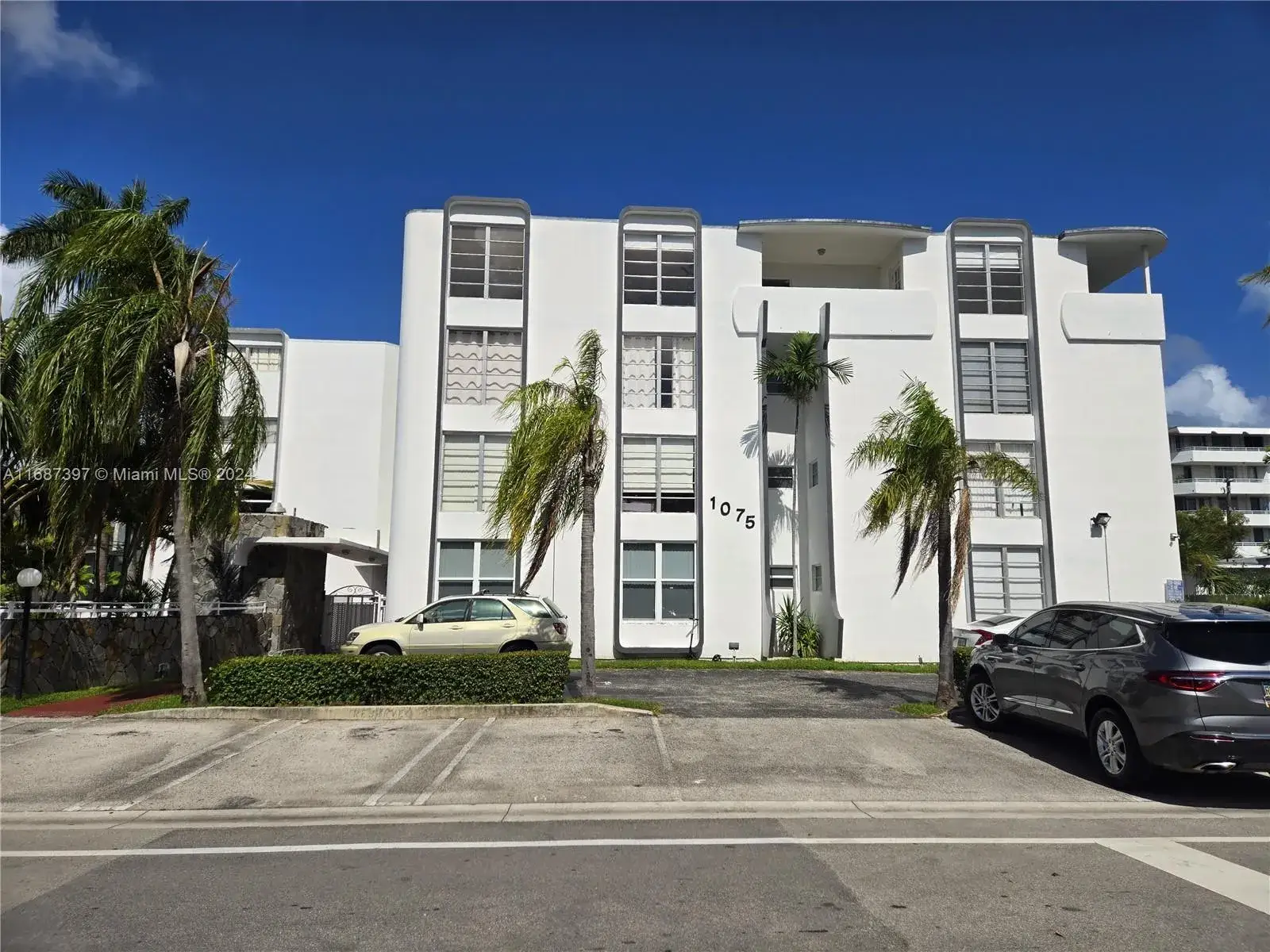 2 bedroom 1 bath Residential Lease for rent at 1075 93rd St # 105, Bay Harbor Islands FL 33154