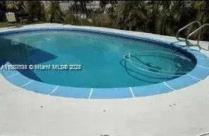 3 bedroom 2 bath Residential for sale at 815 NE 178th Ter, Miami FL 33162