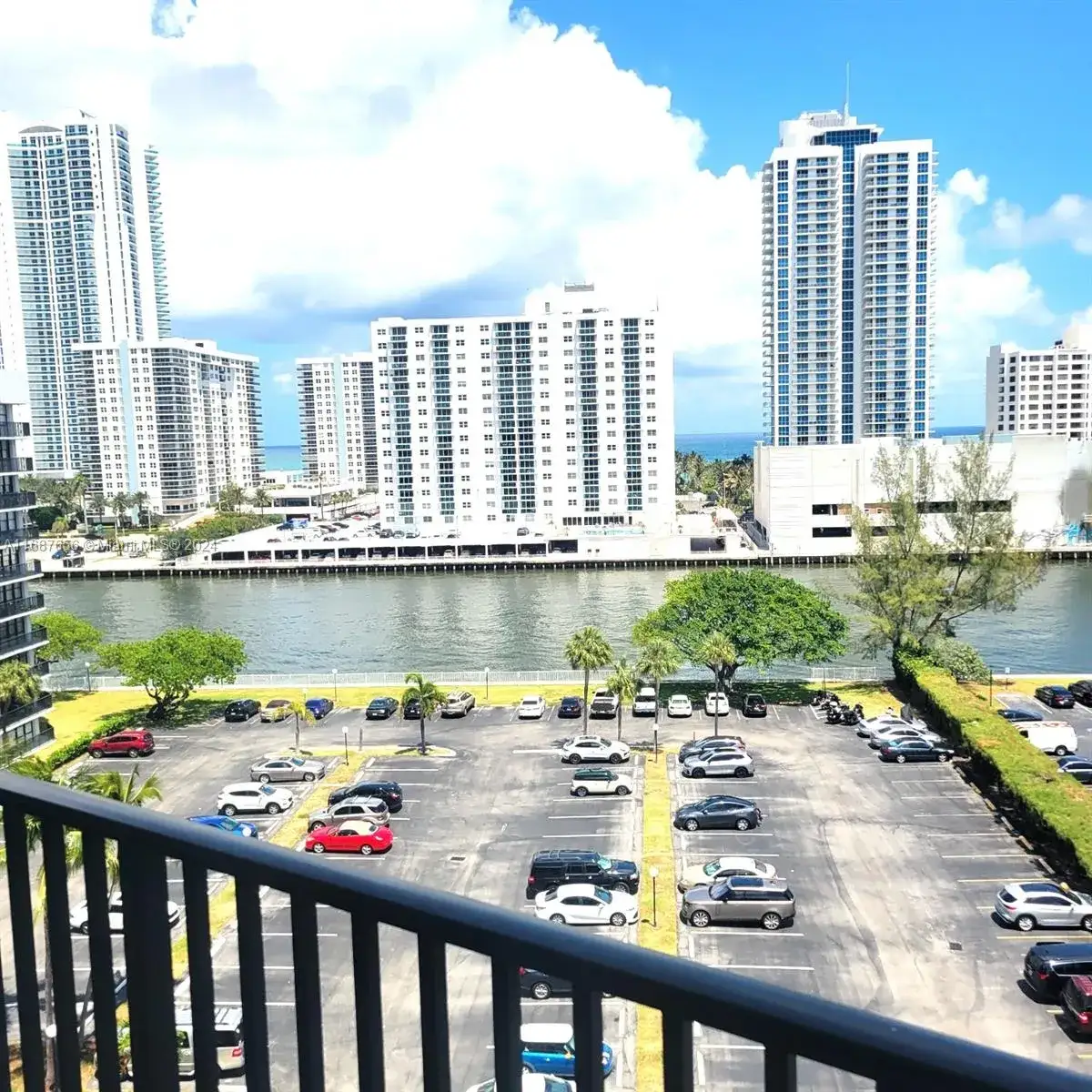 2 bedroom 2 bath Residential for sale at 800 Parkview Dr # 930, Hallandale Beach FL 33009