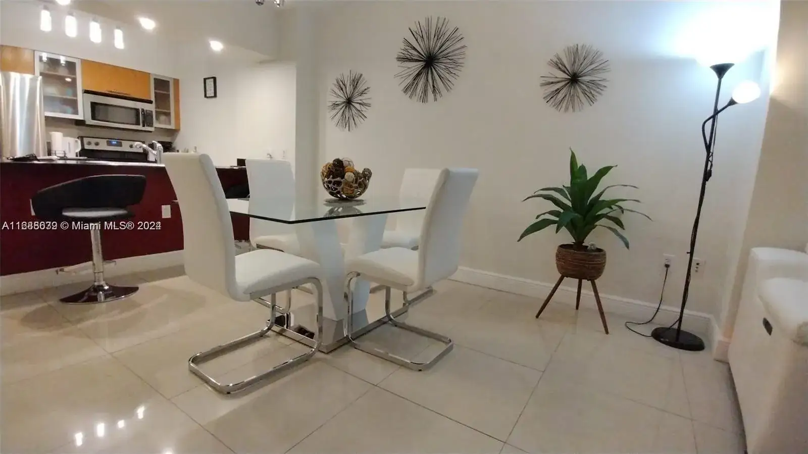 1 bedroom 1 bath Residential for sale at 1750 N Bayshore Dr # 1511, Miami FL 33132