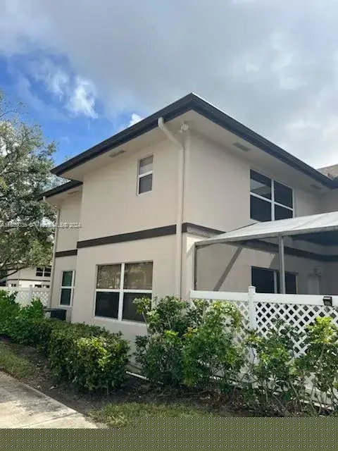 2 bedroom 2 bath Residential for sale at 5 Amherst Ct # D, Royal Palm Beach FL 33411