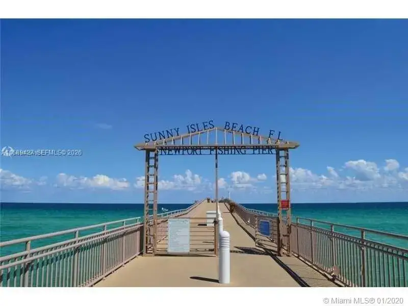 1 bedroom 1 bath Residential for sale at 17021 N Bay Rd, Sunny Isles Beach FL 33160