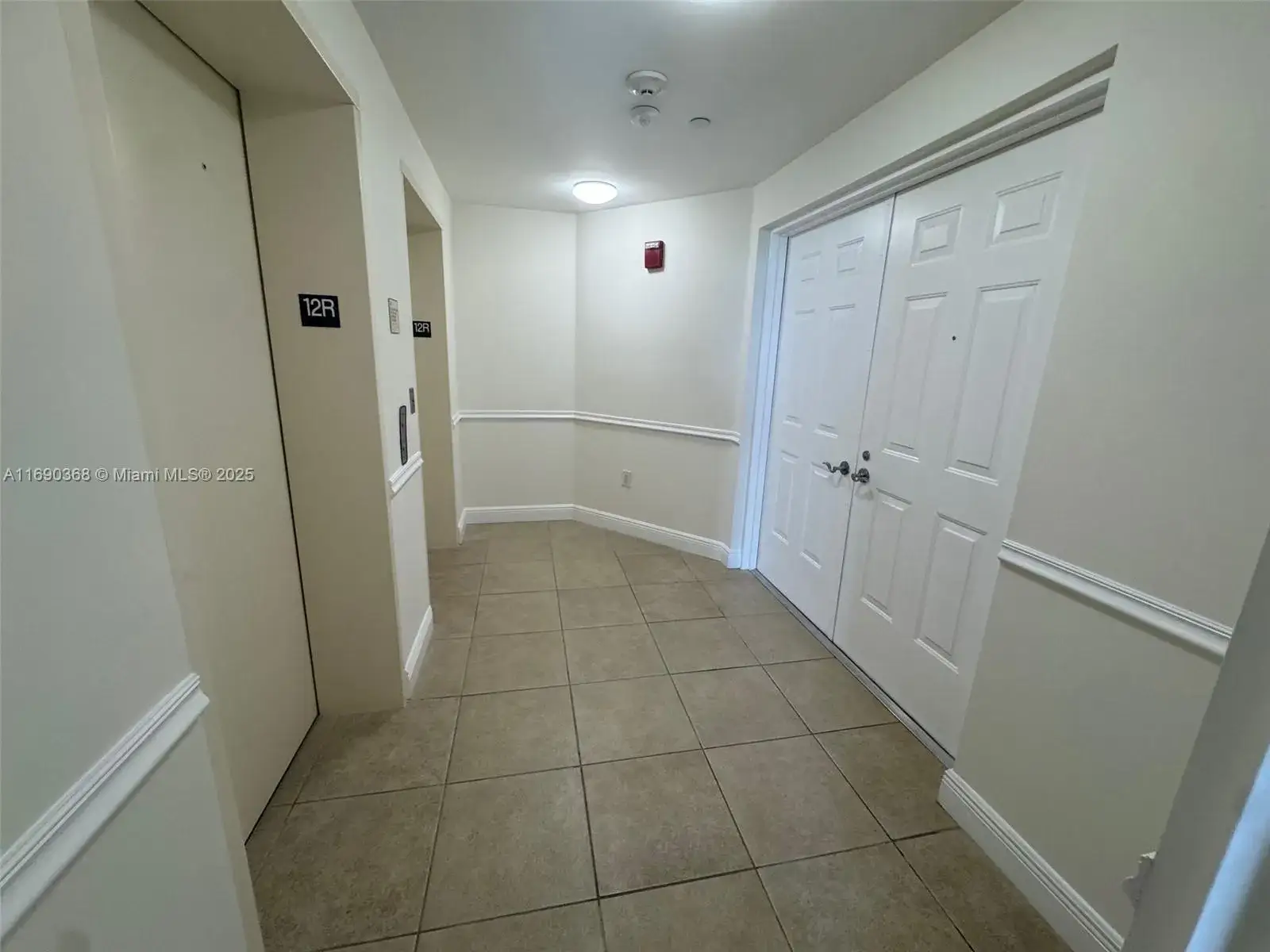 3 bedroom 3 bath Residential for sale at 3330 NE 190 ST # 1215, Aventura FL 33180