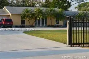 4 bedroom 3 bath Residential for sale at 247 NE 19th St, Homestead FL 33030