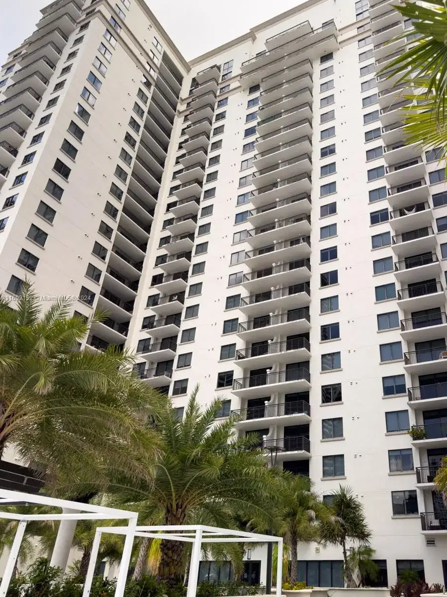 3 bedroom 2 bath Residential for sale at 999 SW 1st Ave # 2417, Miami FL 33130