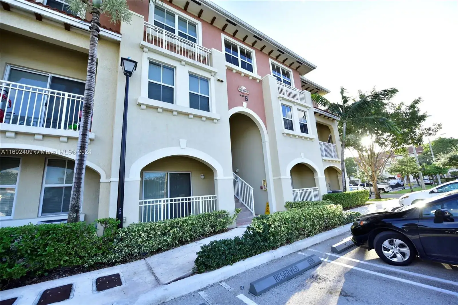 3 bedroom 2 bath Residential for sale at 10850 NW 89th Ter # 5, Doral FL 33178