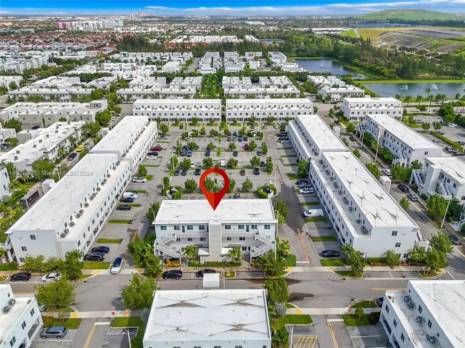 3 bedroom 2 bath Residential for sale at 10295 NW 64th Ter # 302, Doral FL 33178