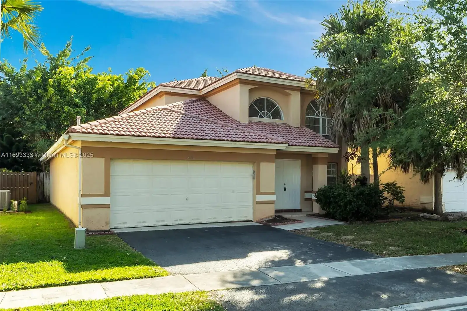 4 bedroom 2 bath Residential for sale at 106 Gables Blvd, Weston FL 33326