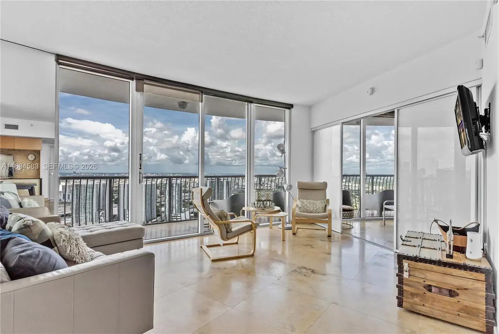 2 bedroom 2 bath Residential Lease for rent at 1750 N Bayshore Dr # 5014, Miami FL 33132