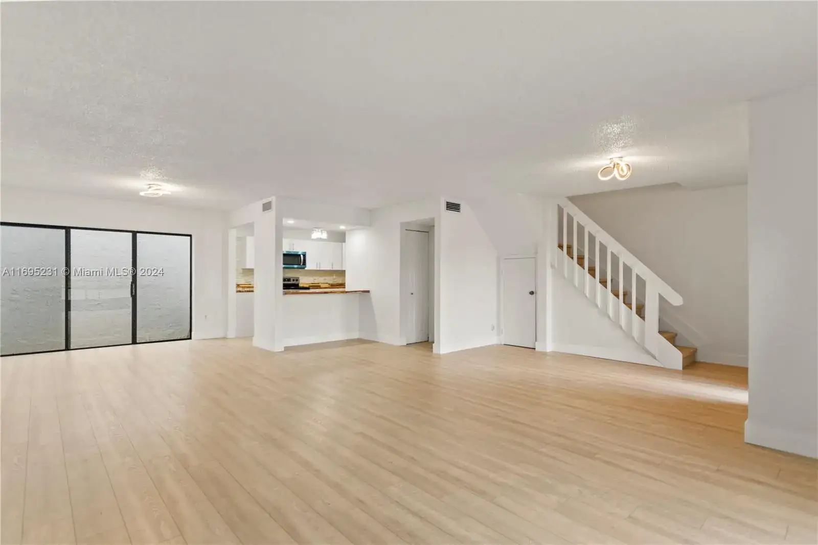 3 bedroom 2 bath Residential for sale at 6745 NW 169th St # G, Hialeah FL 33015