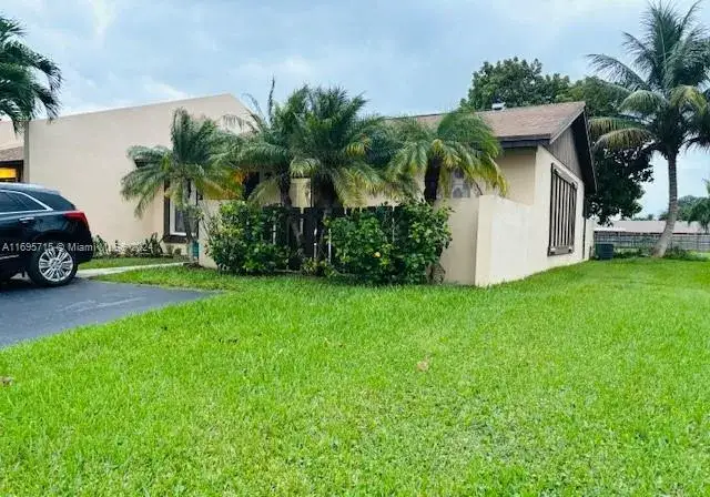 2 bedroom 1 bath Residential for sale at 11966 SW 110th St Cir S # 0, Miami FL 33186