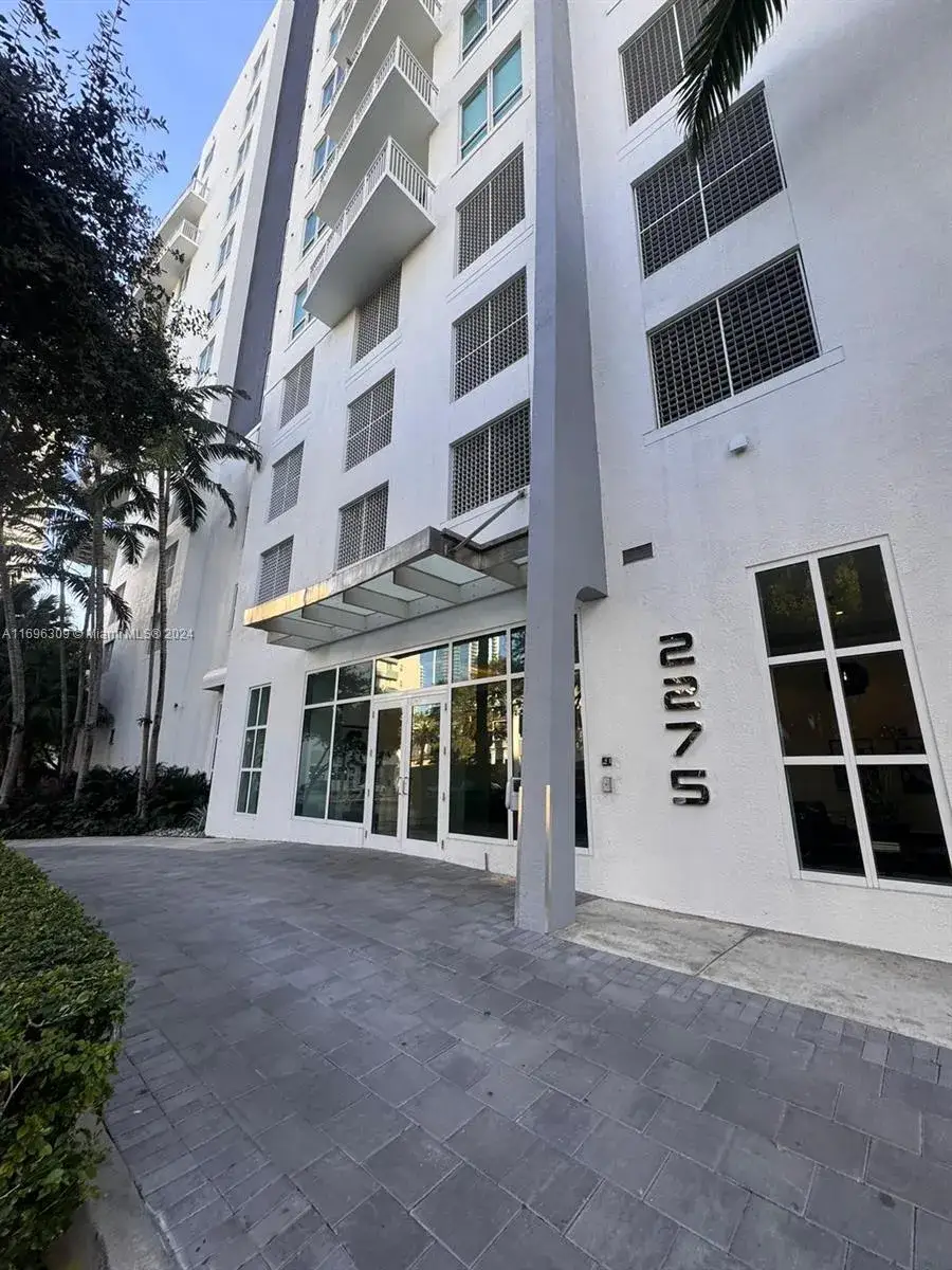 1 bedroom 1 bath Residential for sale at 2275 Biscayne Blvd, Miami FL 33137
