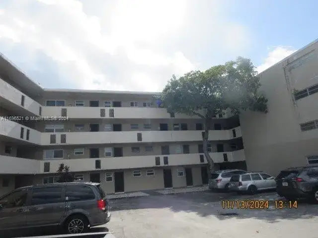 2 bedroom 2 bath Residential for sale at 1680 NE 191st St # 2, Miami FL 33179