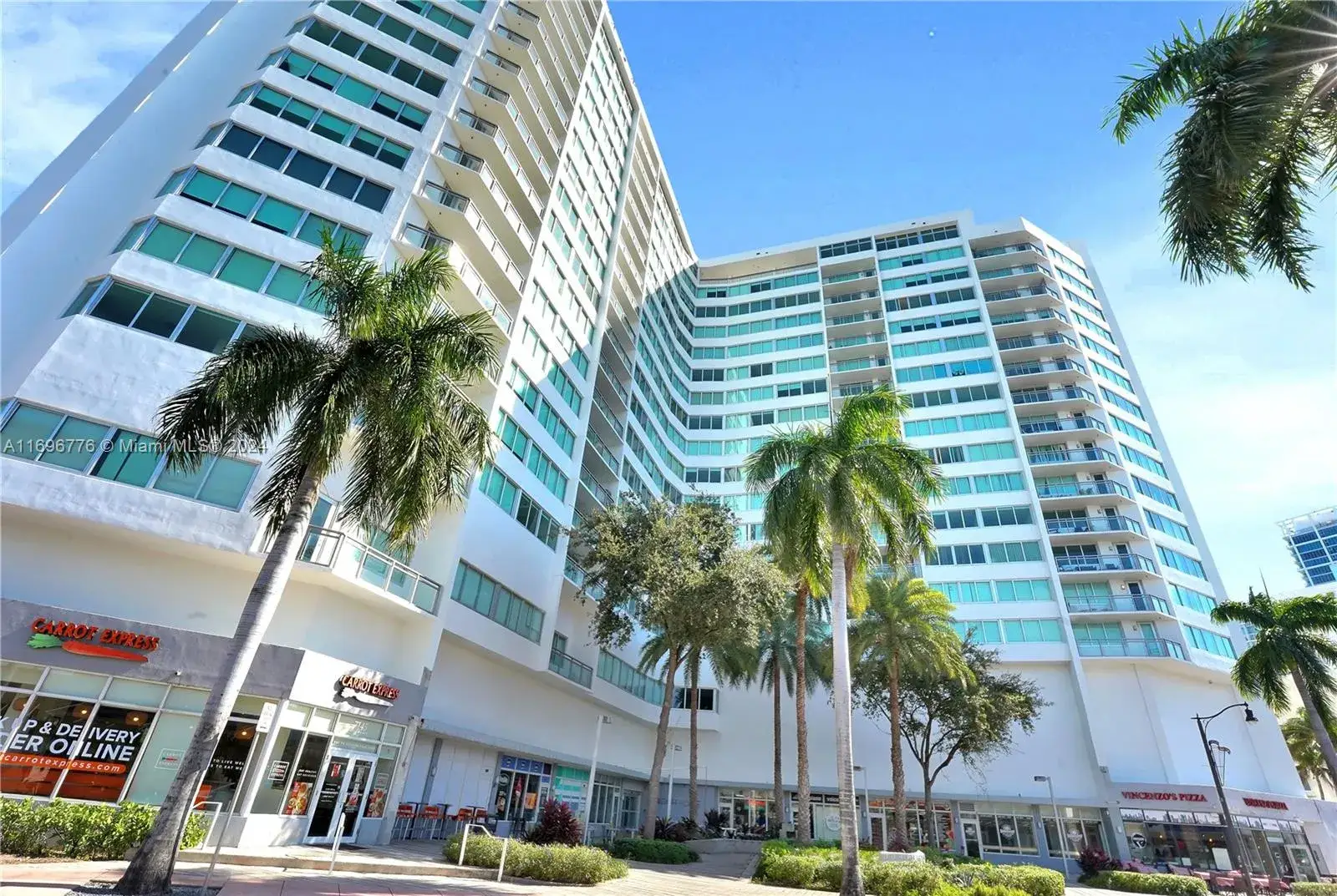 1 bedroom 2 bath Residential Lease for rent at 7135 Collins Ave # 623, Miami Beach FL 33141