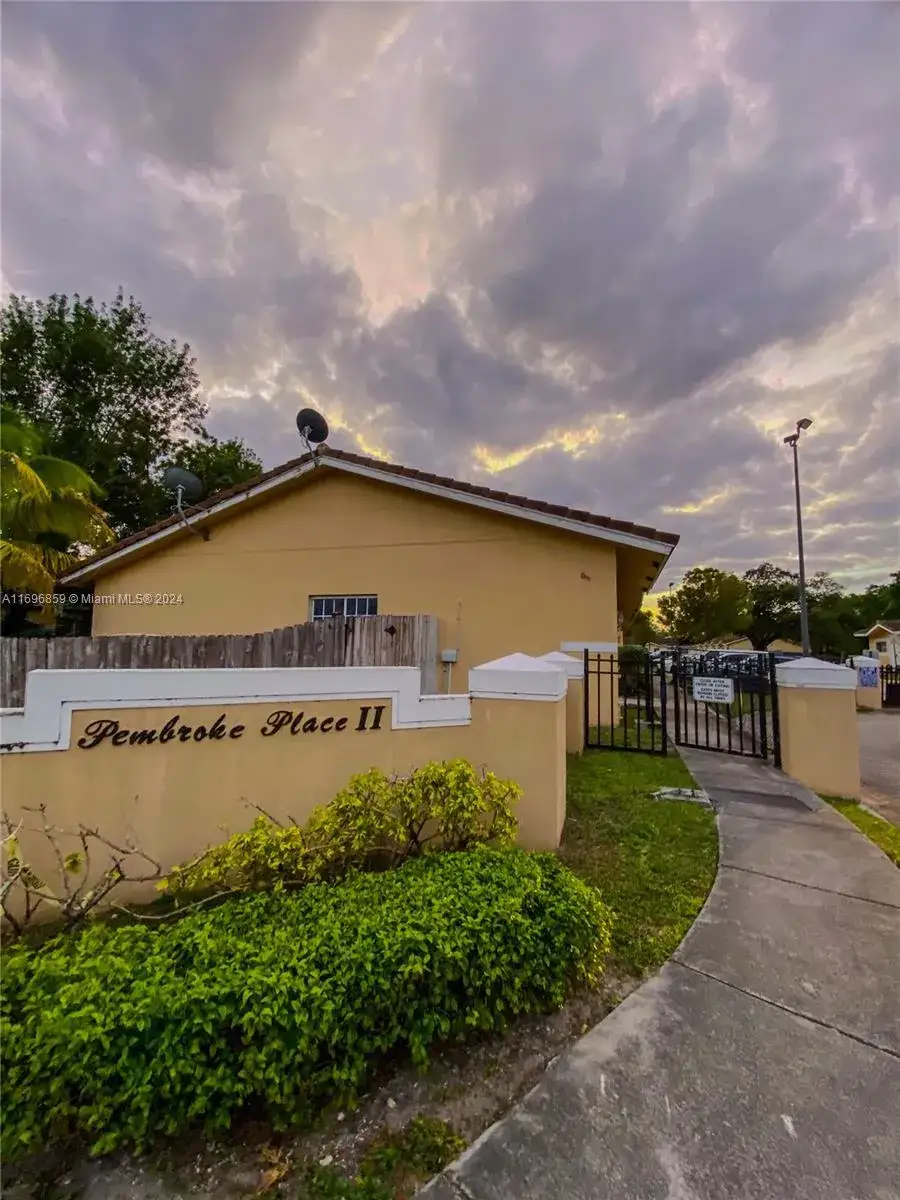 2 bedroom 2 bath Residential Lease for rent at 3868 SW 48th Ave # 3868, Pembroke Park FL 33023
