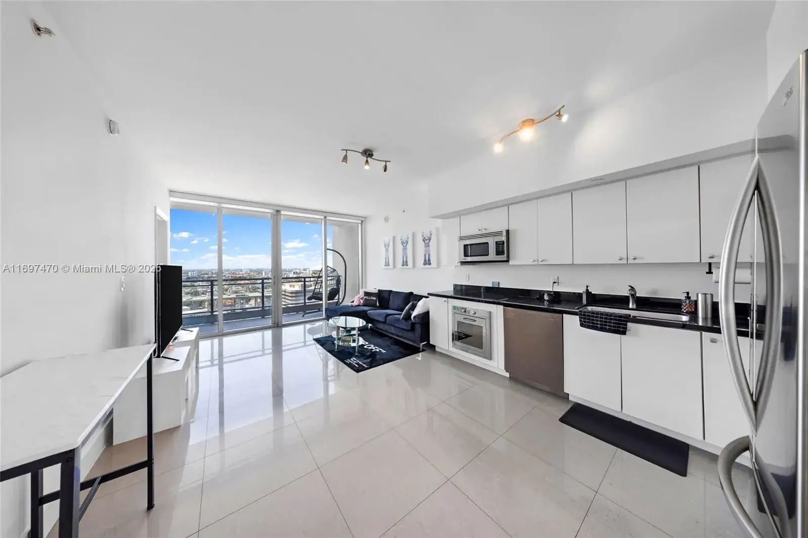 92 SW 3rd St # 2308, Miami FL 33130