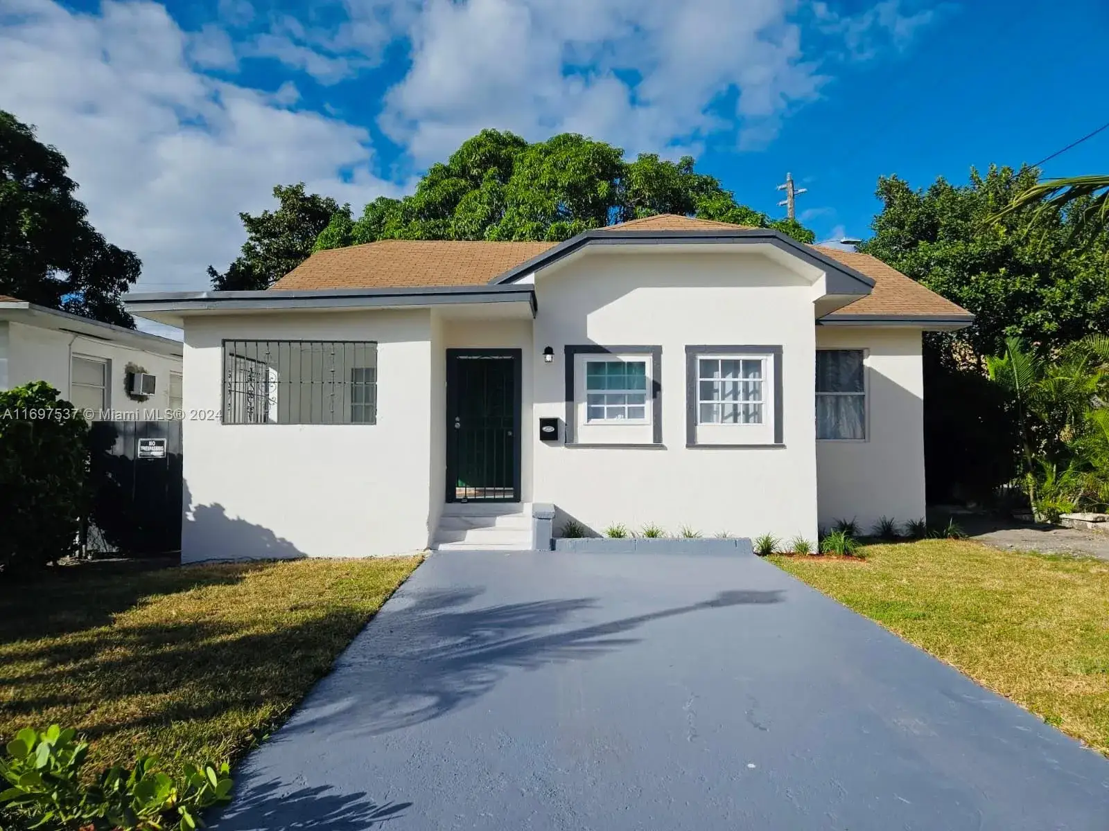 2 bedroom 1 bath Residential for sale at 645 NW 47th St, Miami FL 33127