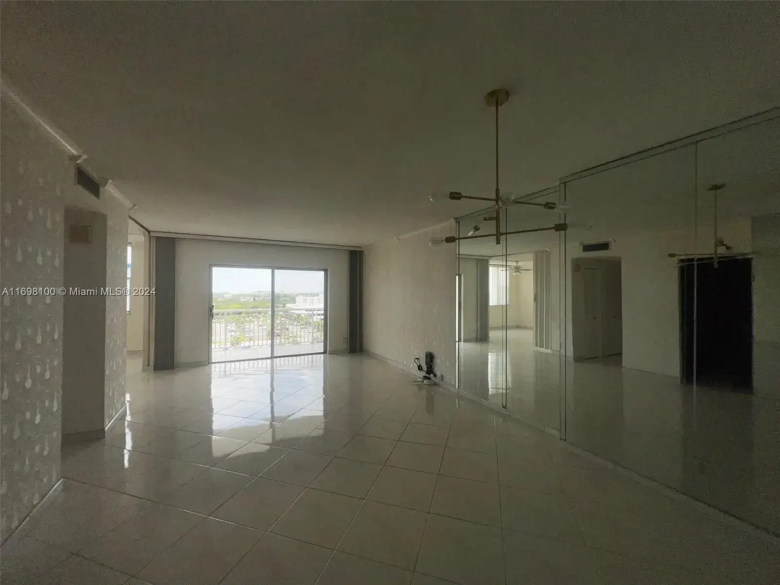 2 bedroom 2 bath Residential for sale at 3800 Hillcrest Dr # 921, Hollywood FL 33021
