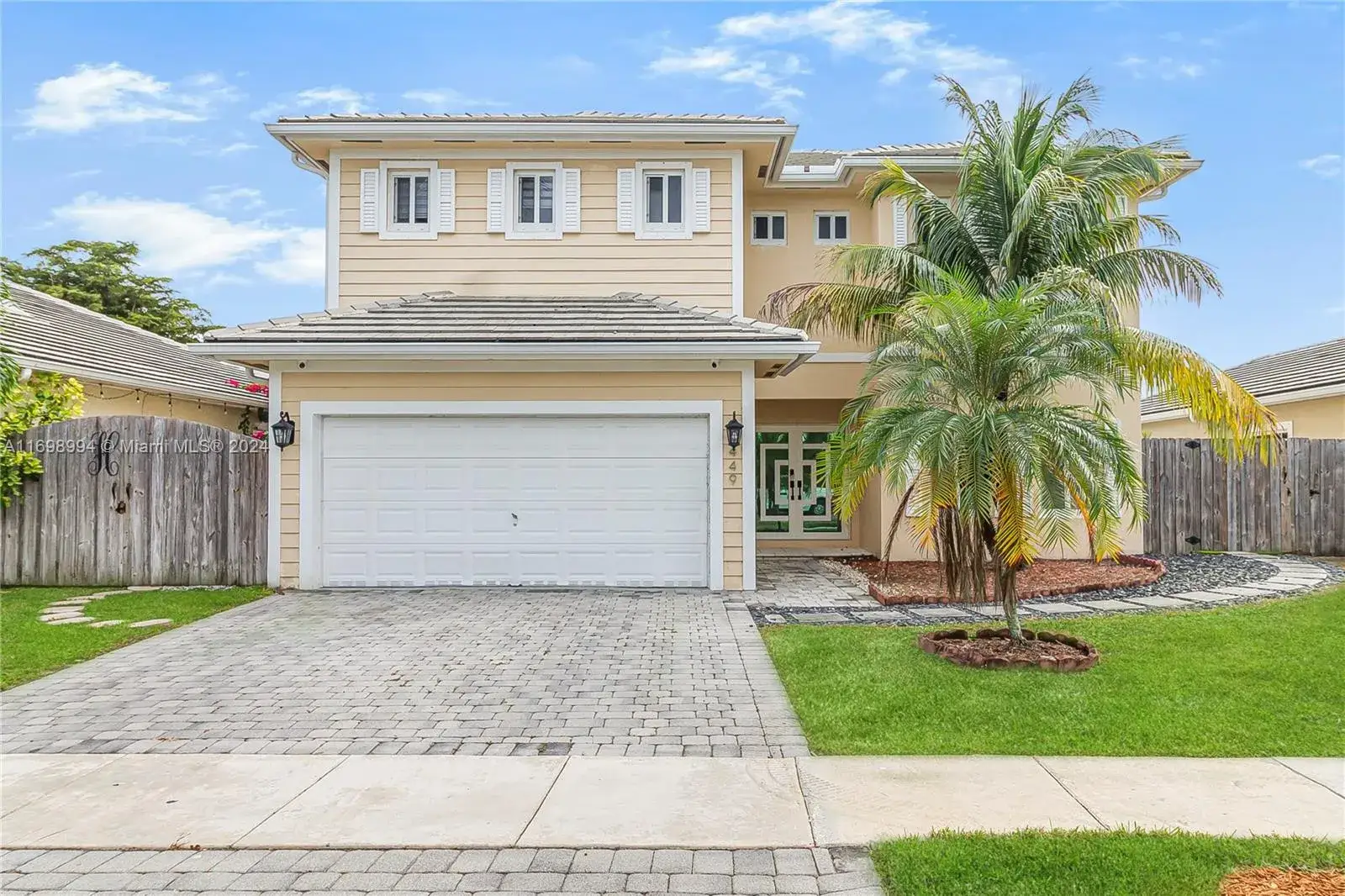 5 bedroom 3 bath Residential for sale at 449 SE 31st Ave, Homestead FL 33033